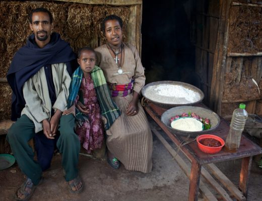 famiglia etiope e cibo
