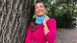 Tessa Gelisio sciarpa alla gola
