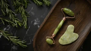 Gua-Sha per le palbebra cadente Tessa Gelisio