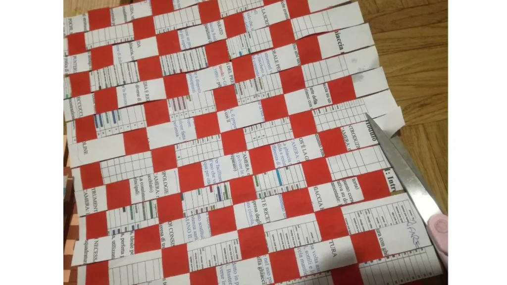 Tovagliette con cartoncino e carta di recupero della stampante 6