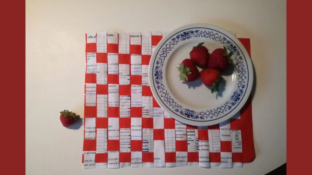Tovagliette con cartoncino e carta di recupero della stampante