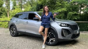Tessa Gelisio, manutenzione auto elettrica