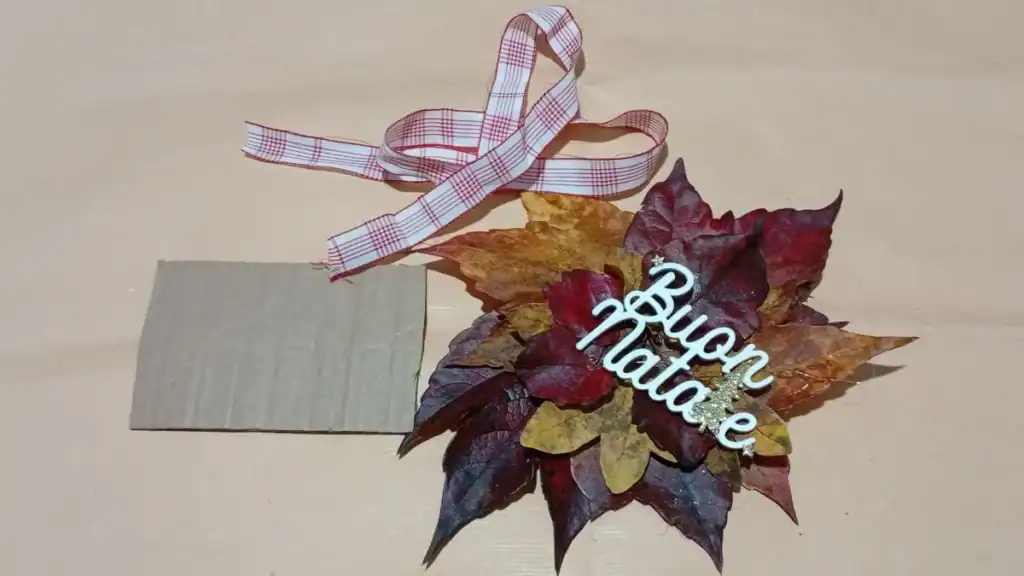 Mini ghirlanda di Natale con foglie 3