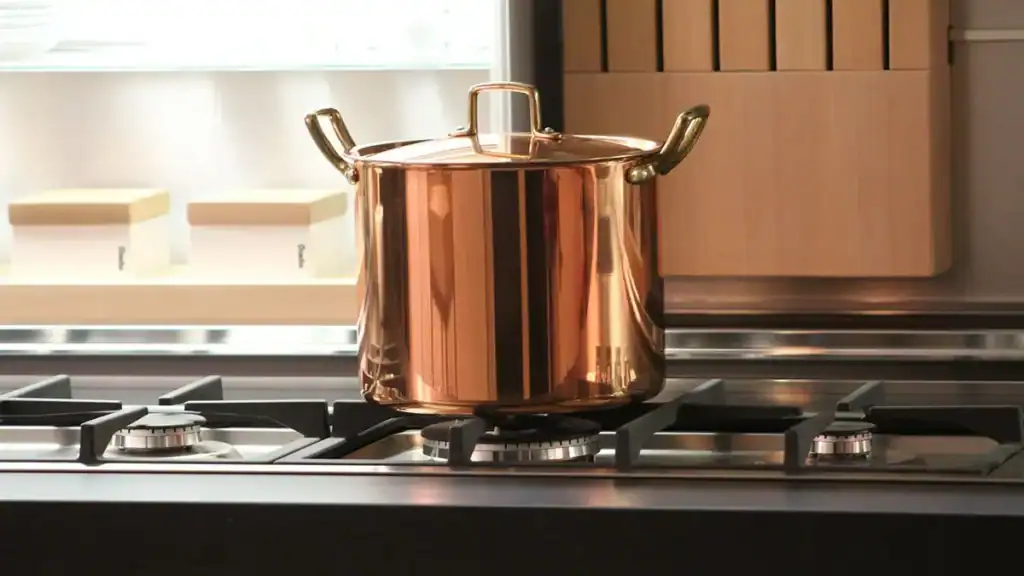 Gas, pentole e fornelli