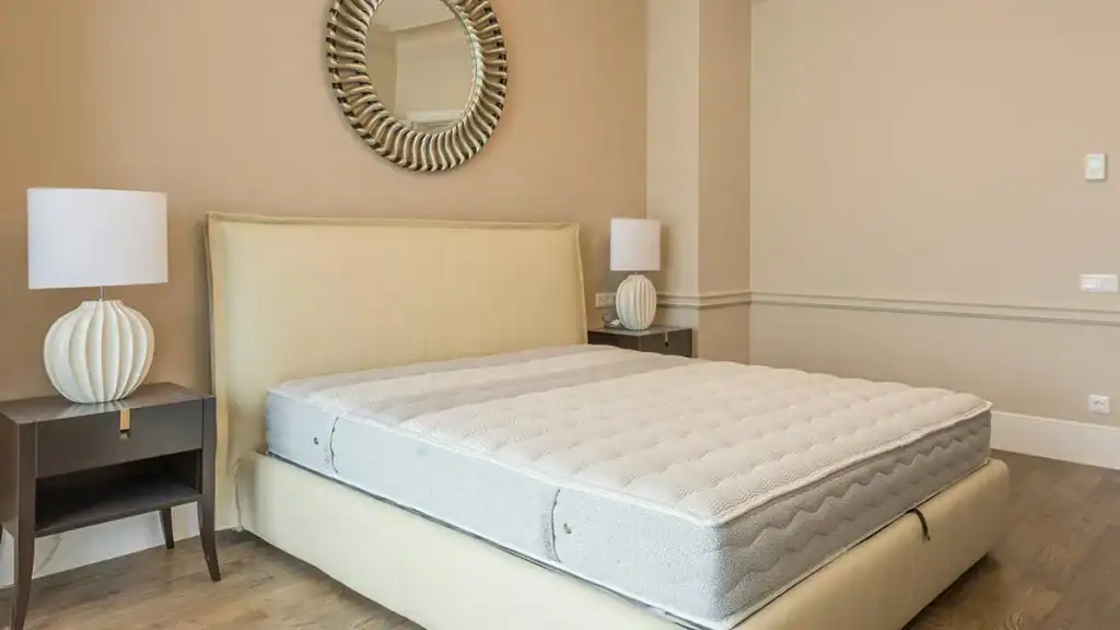 Materasso in camera da letto