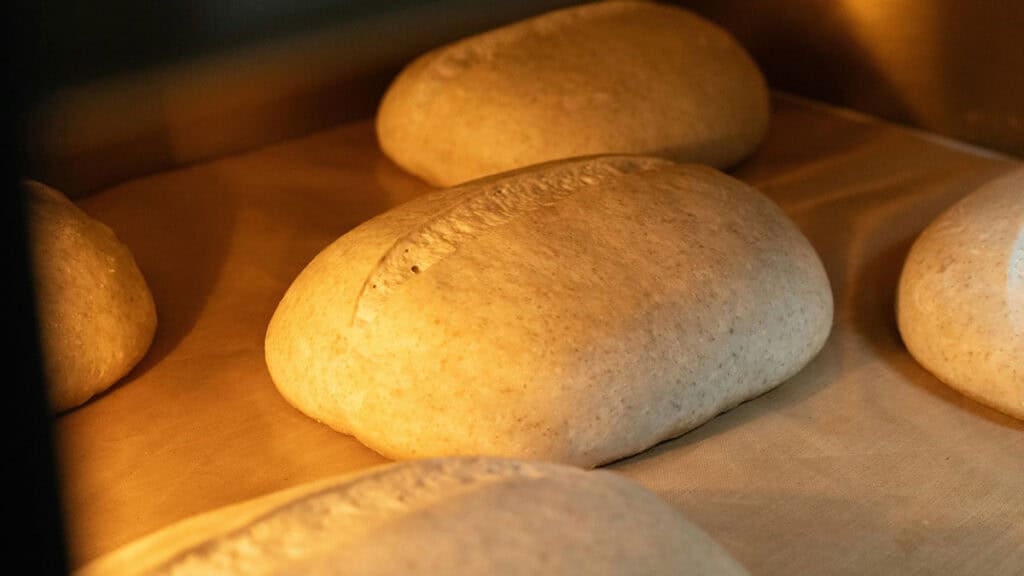 Pane fresco del supermercato