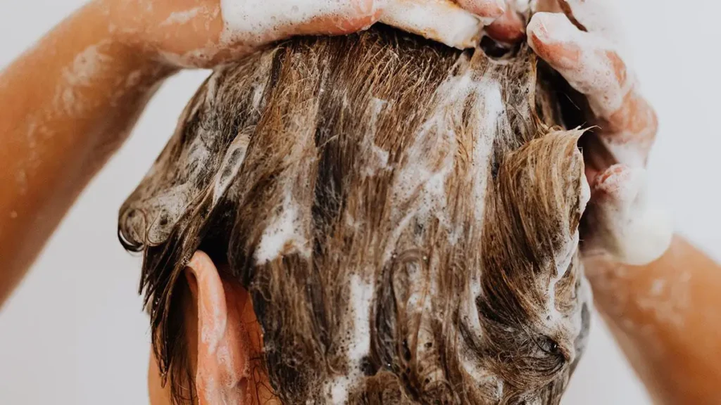 Shampoo e plastica in mare